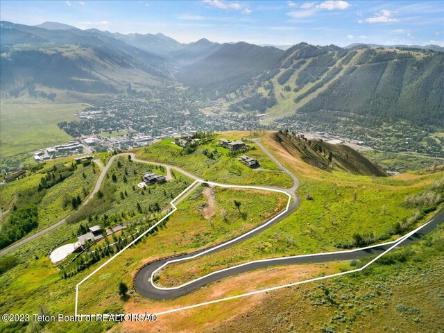 845 W Saddle Butte Dr, Jackson, WY 83001