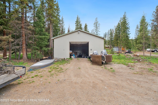 2 Porcupine Cir, Dubois, WY 82513 - view of outbuilding featuring driveway