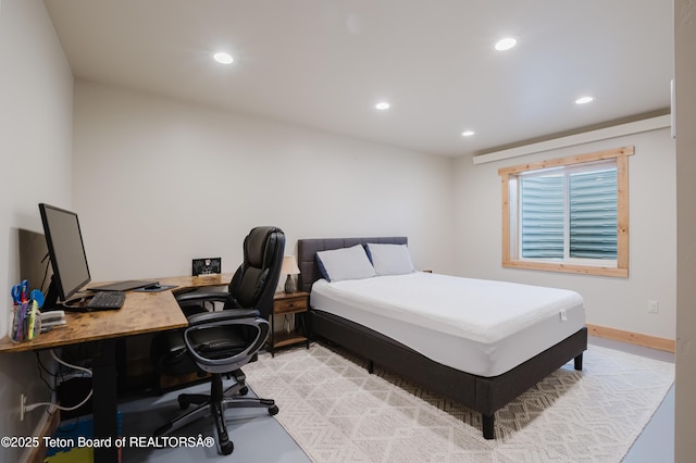 222 River Bench Rd, Alpine, WY 83128 - bedroom featuring recessed lighting, a desk, and baseboards