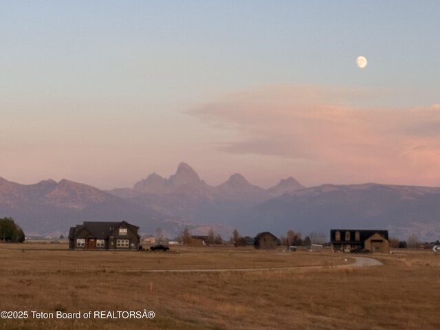 2413 Daydream Dr, Tetonia, ID 83452
