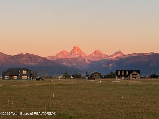 2413 Daydream Dr, Tetonia, ID 83452