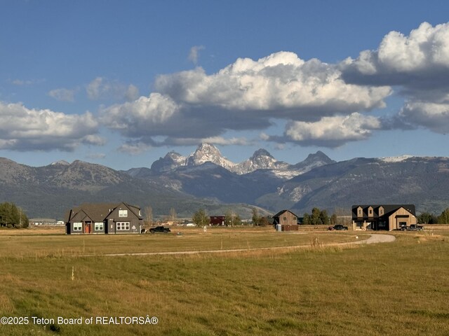 2413 Daydream Dr, Tetonia, ID 83452