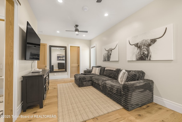 2399 Chapel Rd, Swan Valley, ID 83449 - living area featuring a ceiling fan, light wood finished floors, recessed lighting, and baseboards