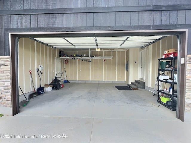 2929 Iron Wood Dr, Driggs, ID 83422 - view of garage