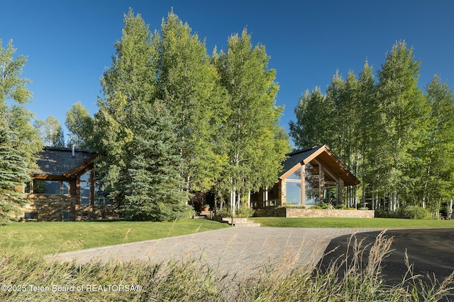 2540 Trader Rd, Jackson, WY 83001 - view of front of home featuring a front lawn