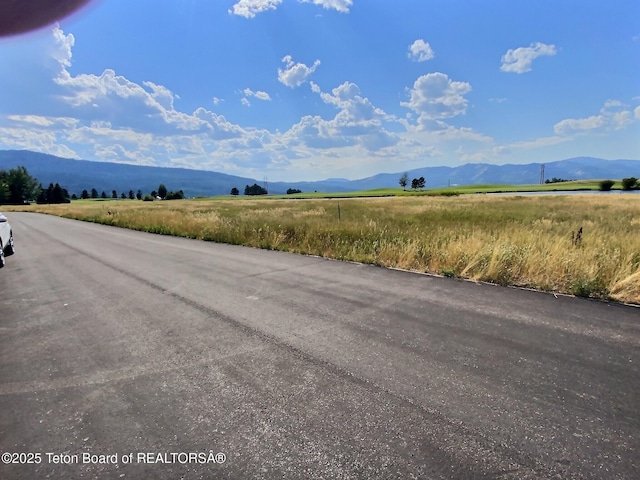 13 Kearsley Ln, Victor, ID 83455