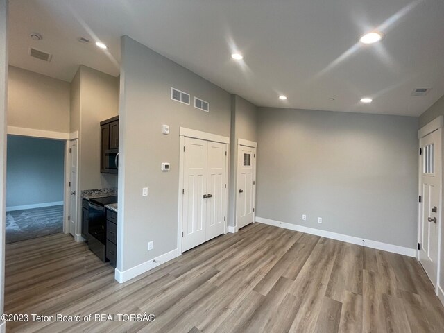 140 Homestead Rd Unit 508, Victor, ID 83455 - entryway featuring light wood-style flooring and recessed lighting
