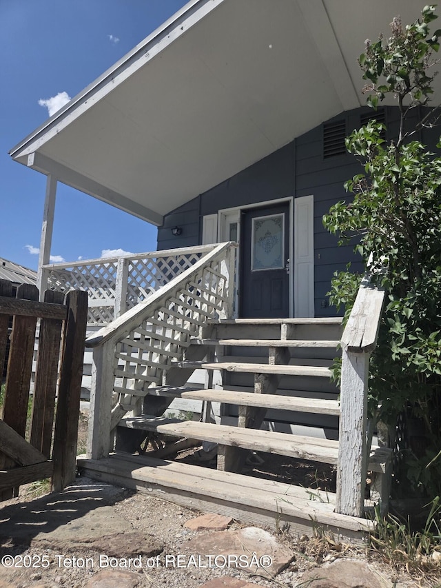 321 Smith Ave, Big Piney, WY 83113 - property entrance