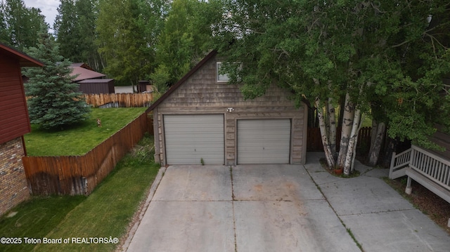 939 W Stuart St, Pinedale, WY 82941 - view of detached garage