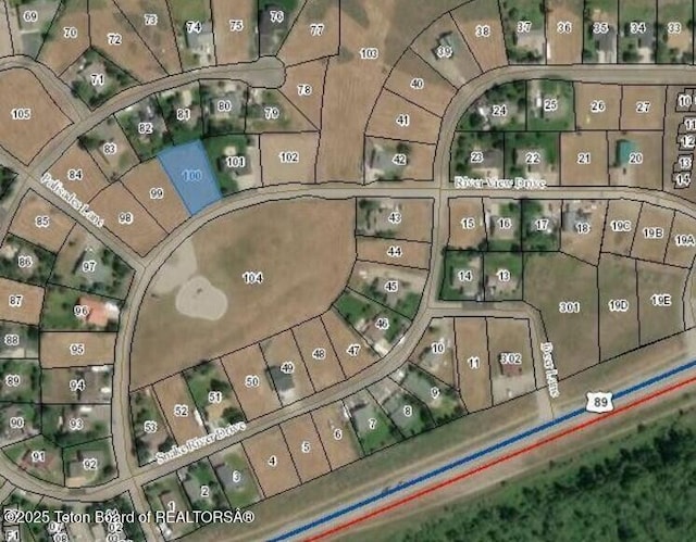 452 River View Dr, Alpine, WY 83128