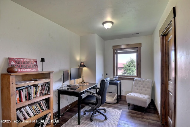 2160 Tomahawk Trl, Victor, ID 83455 - office space with wood finished floors and baseboards