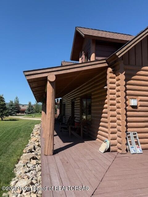 2160 Tomahawk Trl, Victor, ID 83455 - deck with a yard