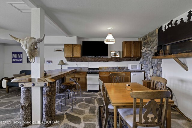 7585 S Squaw Creek Rd, Jackson, WY 83001 - photo 32