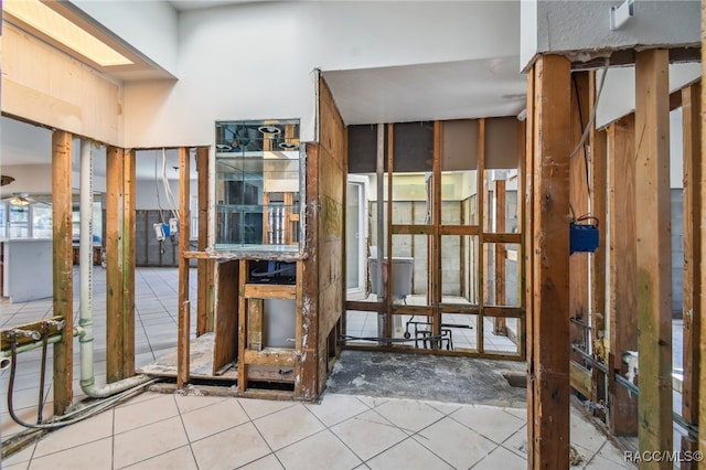 misc room featuring light tile patterned floors