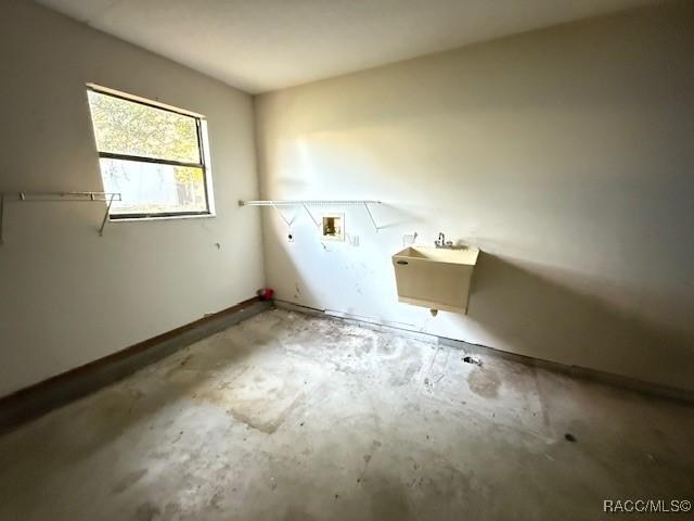 2098 W Deer Trail Ln, Lecanto, FL 34461 - washroom with hookup for a washing machine and baseboards