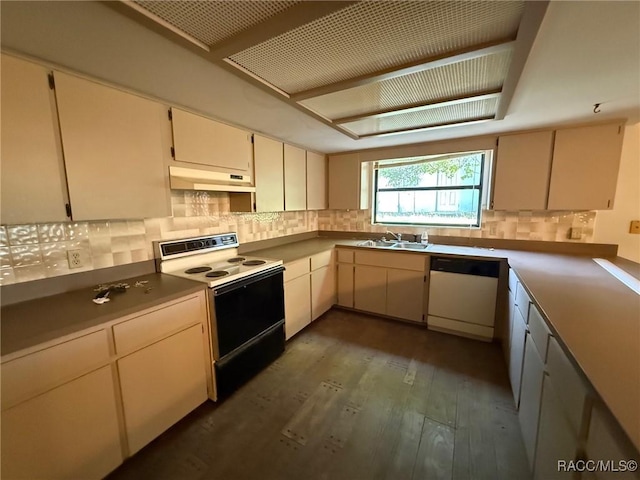 2098 W Deer Trail Ln, Lecanto, FL 34461 - kitchen featuring range with electric cooktop, dishwasher, under cabinet range hood, and decorative backsplash