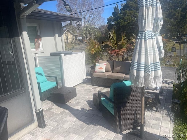 view of patio featuring an outdoor hangout area