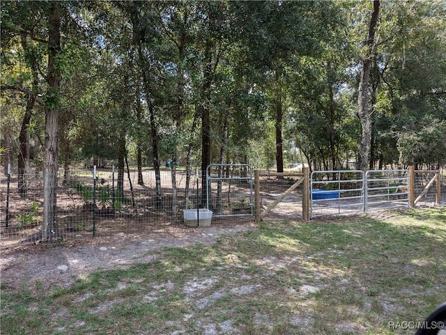 Listing photo 3 for 4058 E Camp Izzard Pl, Dunnellon FL 34434