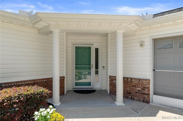 13618 SW 111th Cir, Dunnellon, FL 34432 - entrance to property with brick siding
