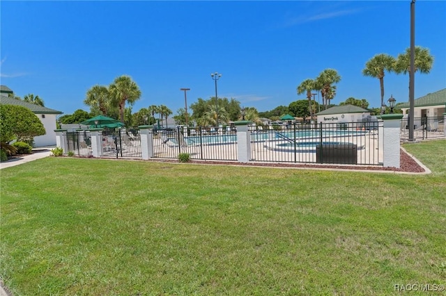 13618 SW 111th Cir, Dunnellon, FL 34432 - view of home's community with a swimming pool
