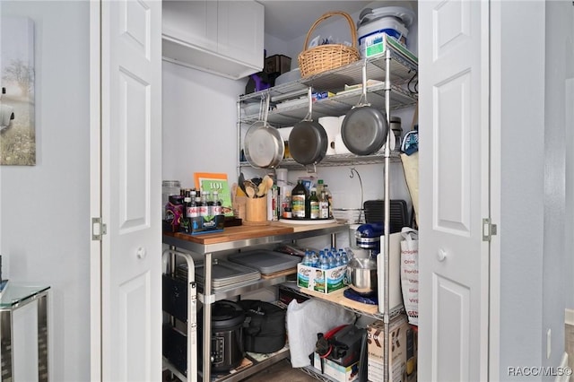 storage area featuring beverage cooler