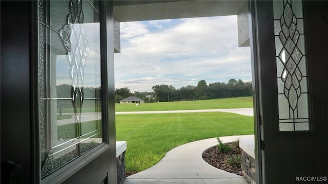 entryway featuring a healthy amount of sunlight