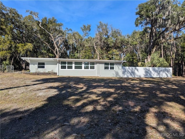 view of front of property