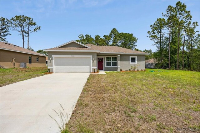 7820 N Sarazen Dr, Citrus Springs, FL 34434 - ranch-style home featuring a garage, central AC unit, stucco siding, and concrete driveway