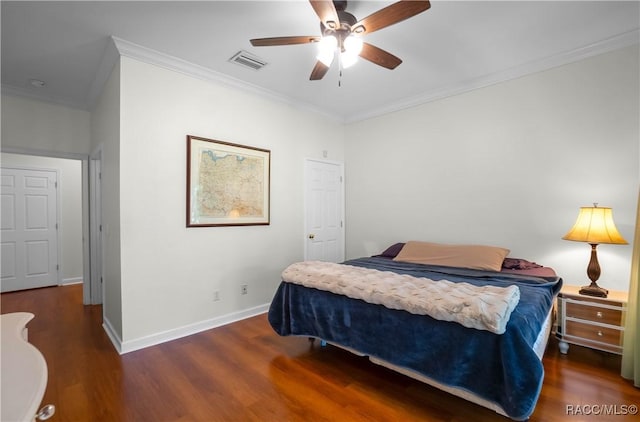 9093 E Pinehurst Ct, Inverness, FL 34450 - bedroom featuring ornamental molding, wood finished floors, and a ceiling fan
