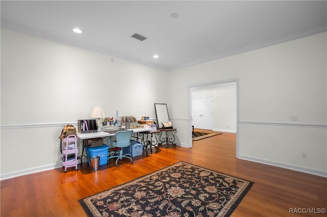 9093 E Pinehurst Ct, Inverness, FL 34450 - office area with wood finished floors and recessed lighting