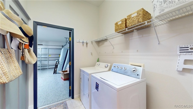 laundry room with laundry area and independent washer and dryer