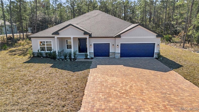 view of front of house featuring a garage