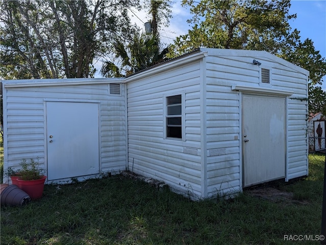 view of outdoor structure