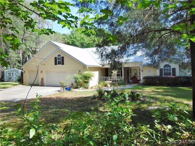 single story home featuring a garage