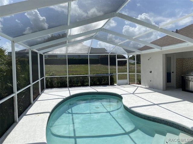 259 N Cherry Pop Dr, Inverness, FL 34453 - swimming pool with a patio area and glass enclosure