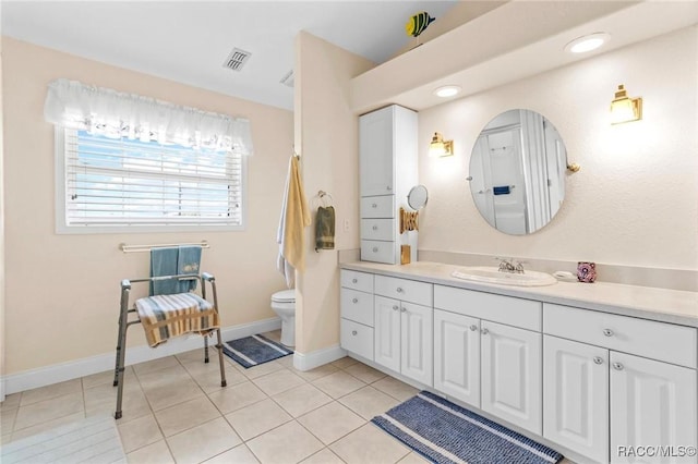2168 N Watersedge Dr, Crystal River, FL 34429 - bathroom with vanity and recessed lighting