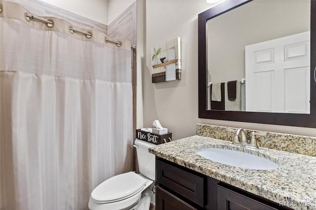 5888 W Corral Pl, Beverly Hills, FL 34465 - full bath featuring vanity, toilet, and a shower with curtain