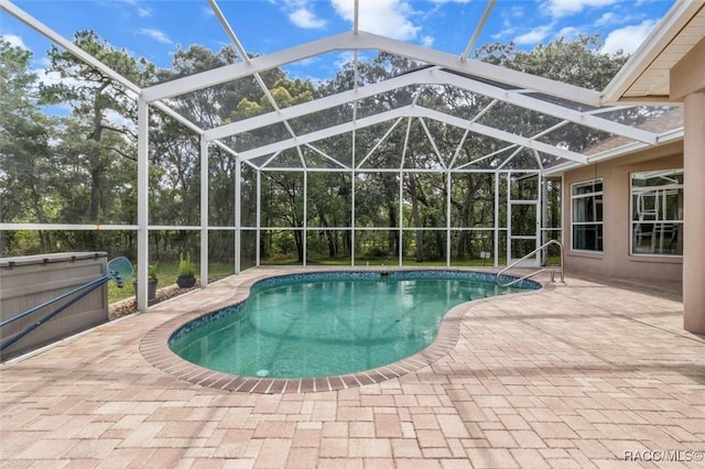 4491 W Stable Ct, Beverly Hills, FL 34465 - outdoor pool with a patio area and a lanai