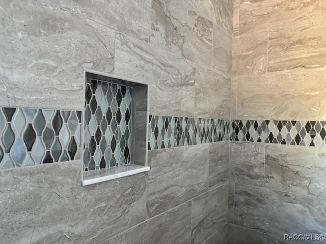 4496 N Elkcam Blvd, Beverly Hills, FL 34465 - detailed view of a tile shower