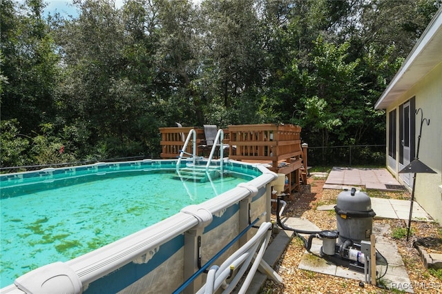 view of swimming pool