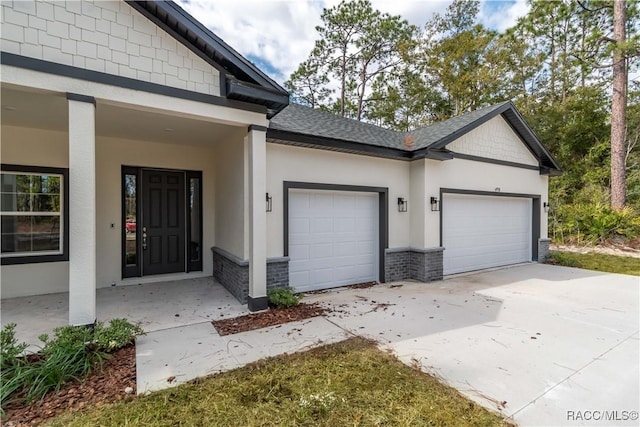 view of front of house featuring a garage