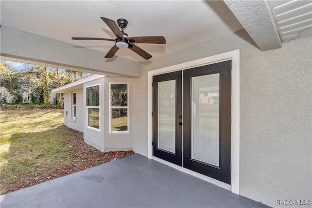 4065 SW 5th Ave, Ocala, FL 34471 - entrance to property featuring a yard, ceiling fan, and a patio area