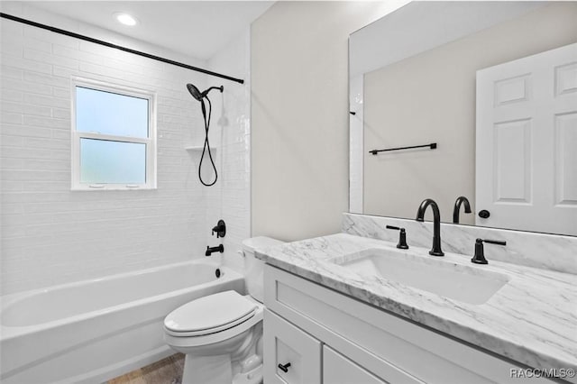 5379 N Nakoma Dr, Beverly Hills, FL 34465 - bathroom with vanity and washtub / shower combination