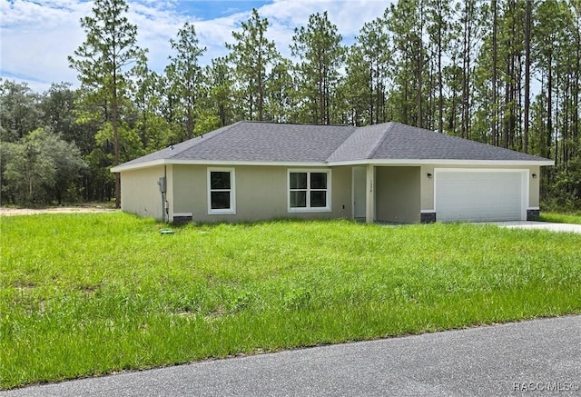 1370 SW Obee Ridge Rd, Dunnellon, FL 34430 - ranch-style home featuring stucco siding, an attached garage, a front yard, and a shingled roof