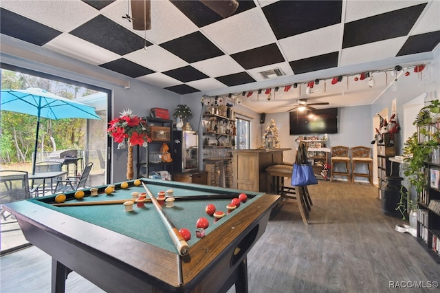 rec room featuring bar, ceiling fan, billiards, and hardwood / wood-style flooring