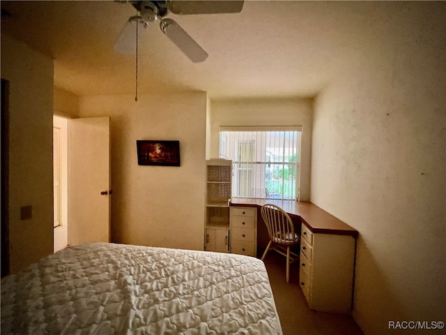 bedroom with ceiling fan