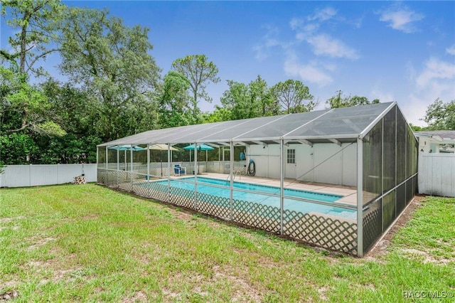 53 S Columbus St, Beverly Hills, FL 34465 - view of pool with a fenced backyard and a lanai