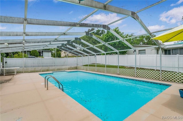 53 S Columbus St, Beverly Hills, FL 34465 - view of swimming pool with a patio and a lanai