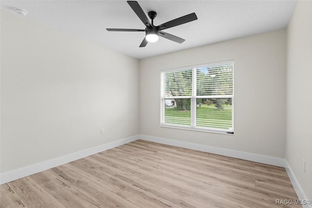 2828 E Celina St, Inverness, FL 34453 - unfurnished room featuring light wood finished floors, ceiling fan, and a smoke detector