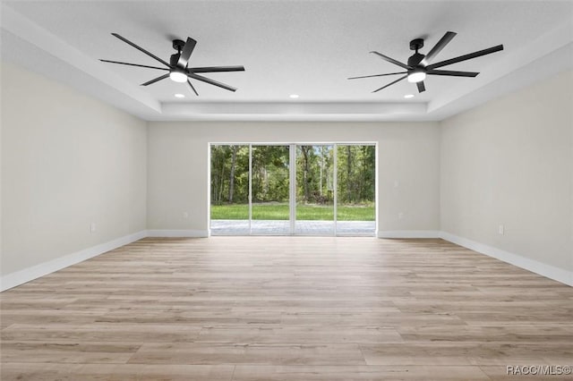 2828 E Celina St, Inverness, FL 34453 - unfurnished room with light wood-style floors, a ceiling fan, and recessed lighting